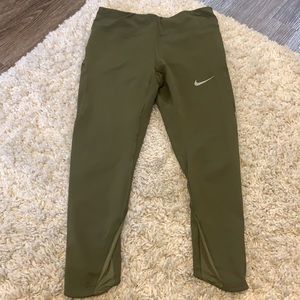 Nike Epic Lux Cropped Leggings